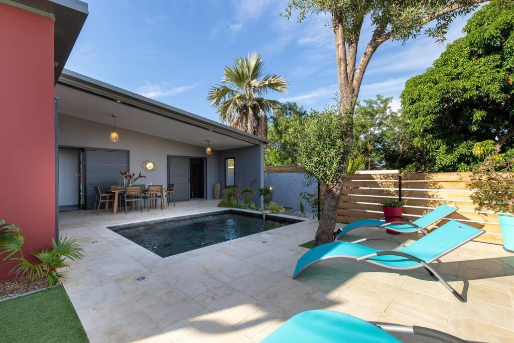 Villa Benjoin St-Pierre Piscine Chauffee Et Mer Saint Pierre Exterior foto